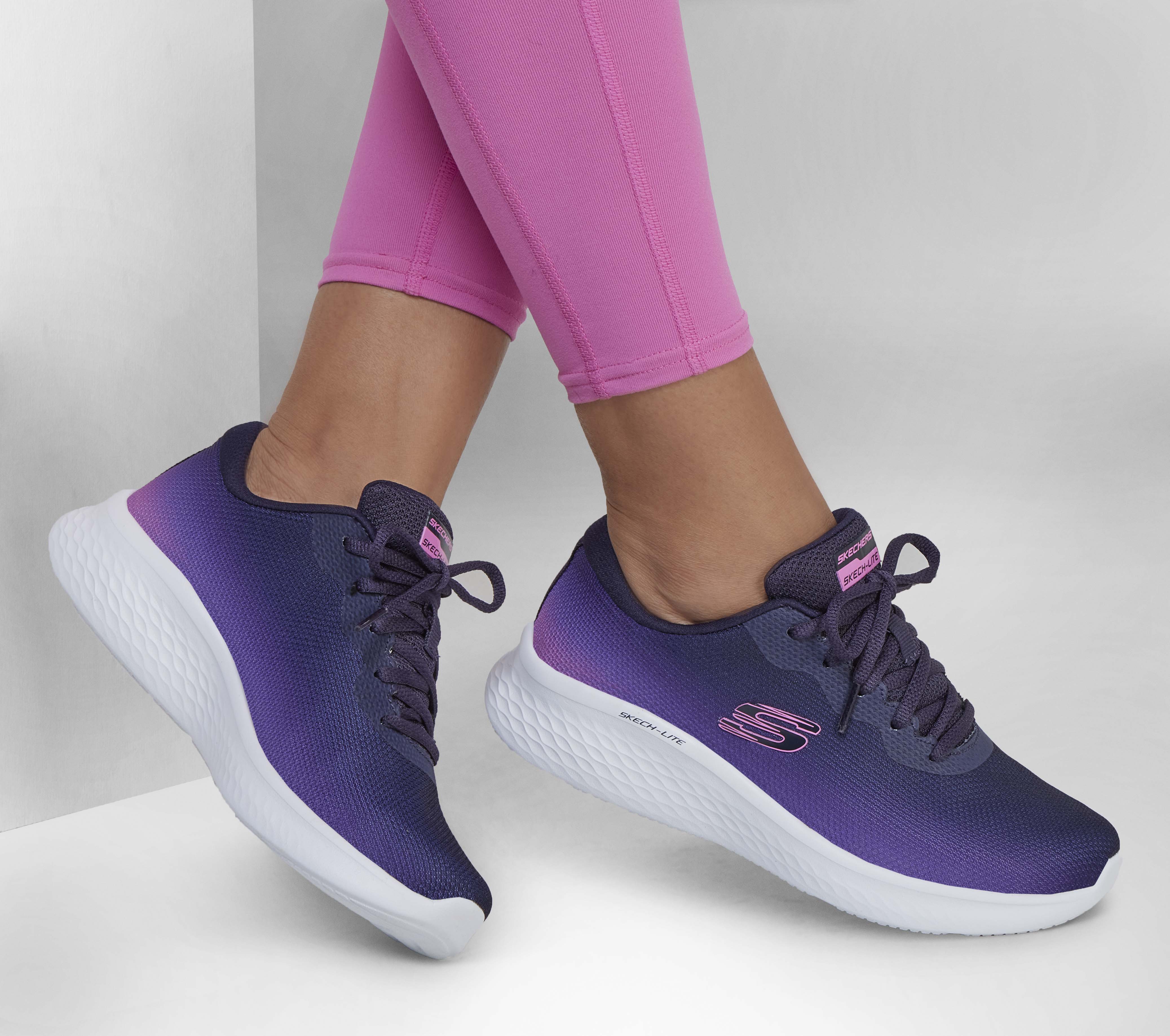Skechers Sport Women's Skech-lite Pro Sneaker, Black White, 5 Wide :  : Clothing, Shoes & Accessories