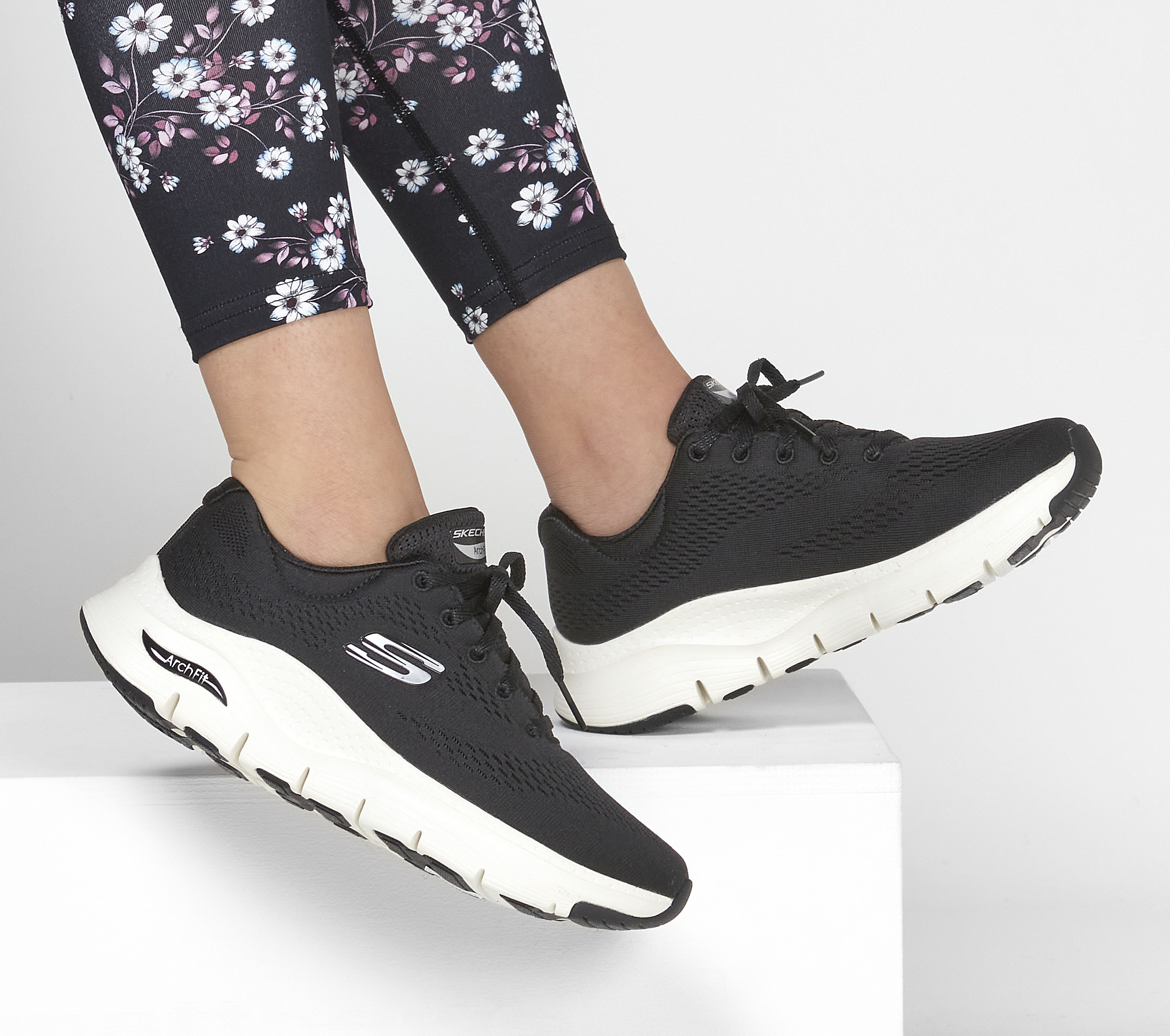 skechers cali arch fit