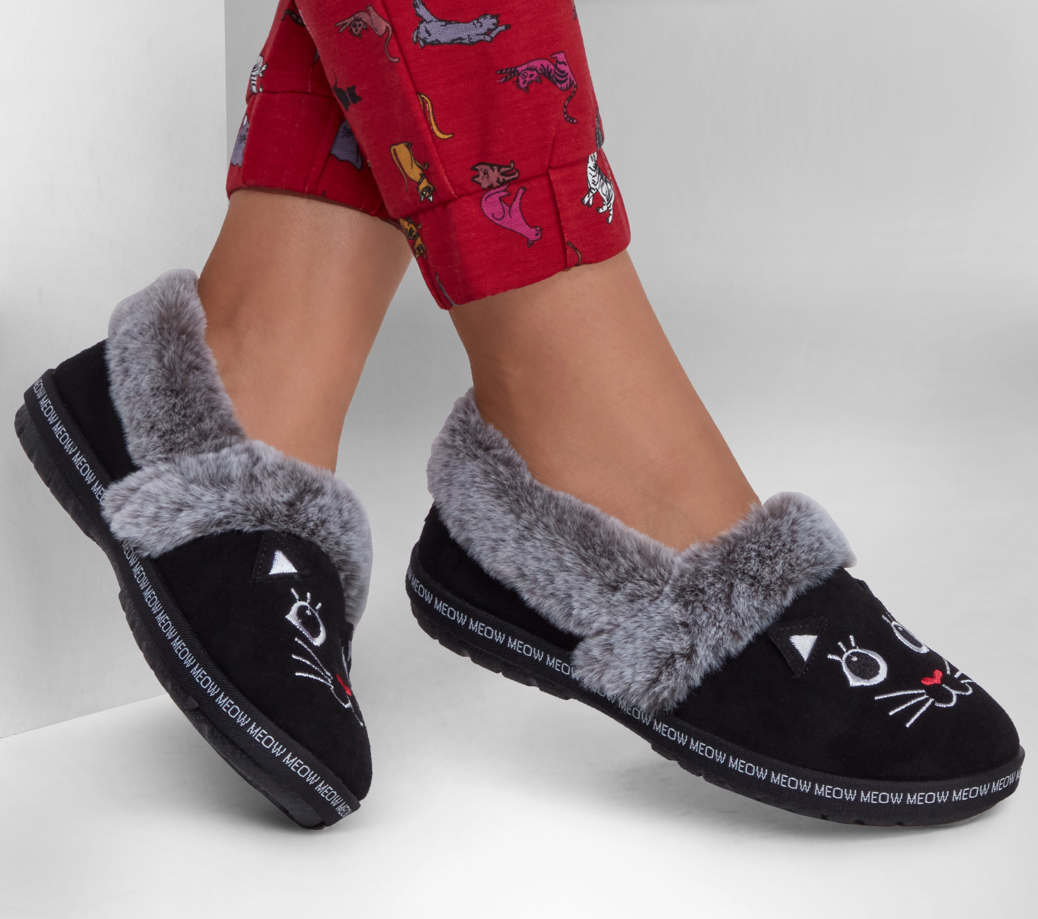 skechers cuddle cat slippers